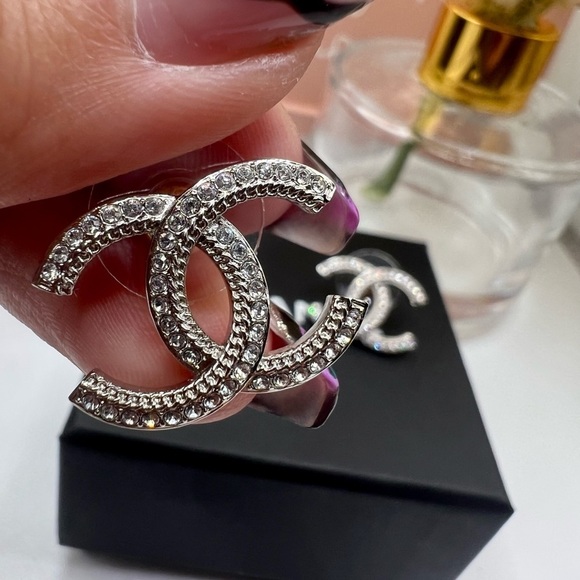 Chanel Classic Crystals CC Stud Earrings - Picture 2 of 8